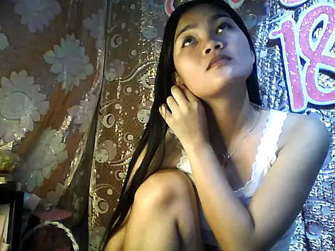 PinaySkinnyJust18 online show from February 15, 9:11 pm