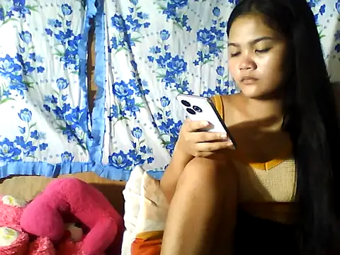 Snapshot of PinaySkinnyJust18 chatting on July 3, 10:05 pm PinaySkinnyJust18 online show from July 3, 10:05 pm
