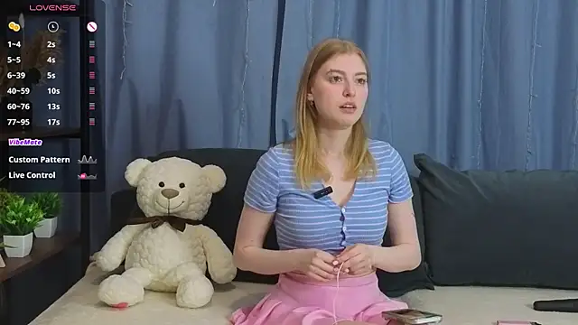 Snapshot of LanaRoxxy chatting on March 19, 12:31 pm LanaRoxxy online show from March 19, 12:31 pm