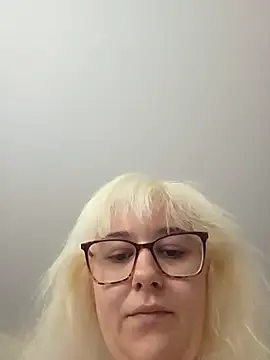 Snapshot of Ashlovescannabis chatting on July 16, 1:06 pm Ashlovescannabis online show from July 16, 1:06 pm