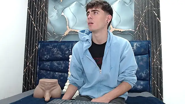 Snapshot of Lust_demian chatting on February 2, 11:20 am Lust demian online show from February 2, 11:20 am