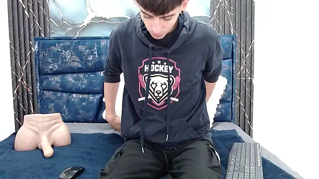 Snapshot of Lust_demian chatting on February 3, 11:26 am Lust demian online show from February 3, 11:26 am