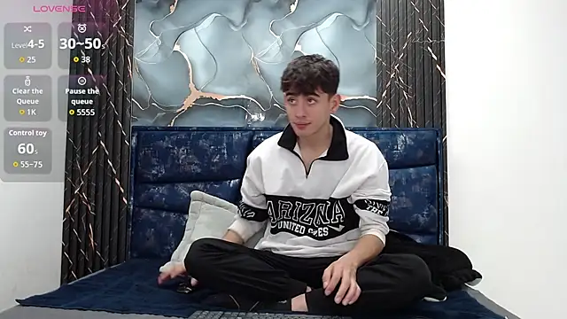 Snapshot of Lust_demian chatting on February 13, 11:50 am Lust demian online show from February 13, 11:50 am