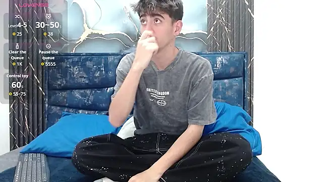 Snapshot of Lust_demian chatting on February 19, 11:50 am Lust demian online show from February 19, 11:50 am