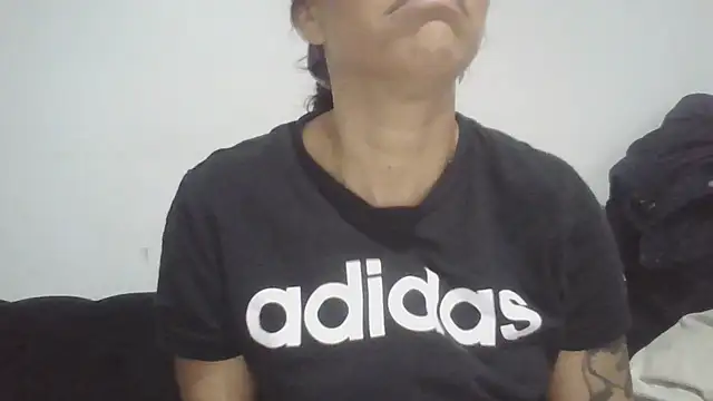 Dolcezzastella online show from February 19, 7:37 am