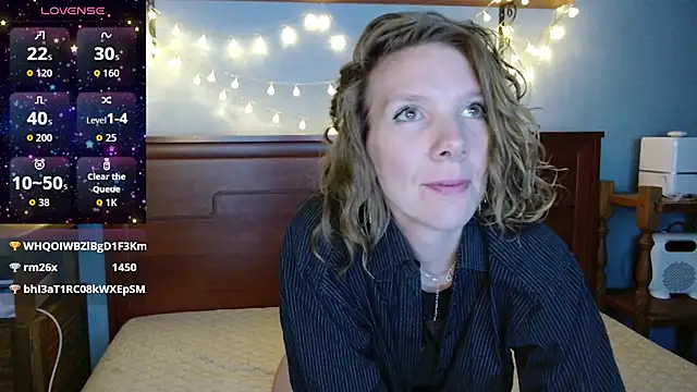 Snapshot of Daisy_Lovely chatting on February 9, 4:27 am Daisy Lovely online show from February 9, 4:27 am