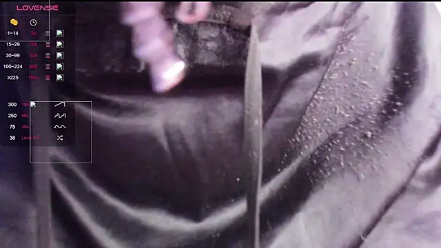 lizzyvixxxx online show from March 19, 5:50 pm