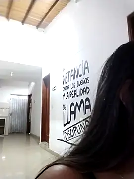 Snapshot of Catalinna_03 chatting on February 12, 12:22 pm Catalinna 03 online show from February 12, 12:22 pm