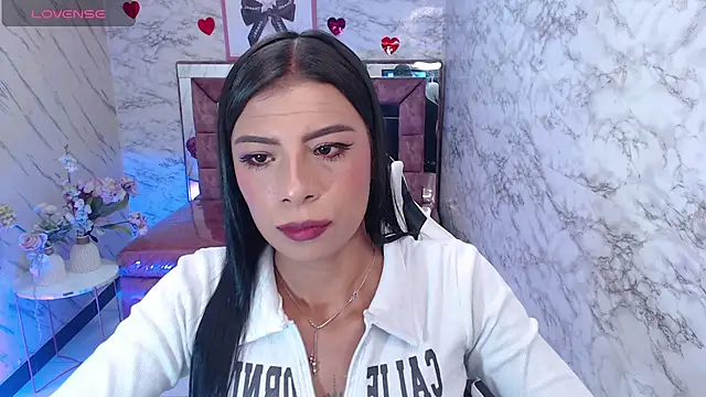 Snapshot of Melisa_v chatting on June 6, 8:02 pm Melisa v online show from June 6, 8:02 pm