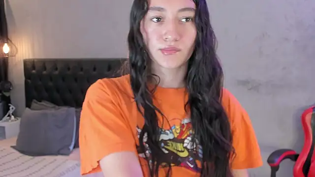 Snapshot of isabella_nowa chatting on April 18, 11:25 am isabella nowa online show from April 18, 11:25 am