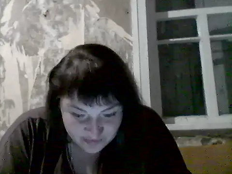 Snapshot of AllinaKis chatting on May 30, 7:33 pm AllinaKis online show from May 30, 7:33 pm