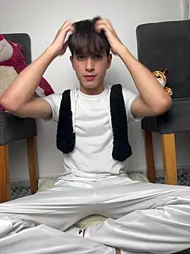 Naim TheKing online show from February 3, 1:48 am