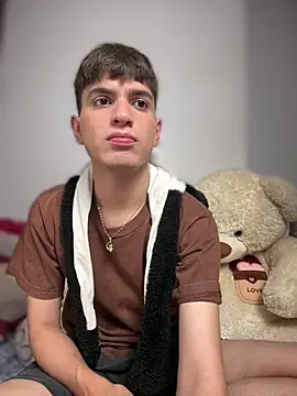 Naim TheKing online show from March 9, 9:19 pm