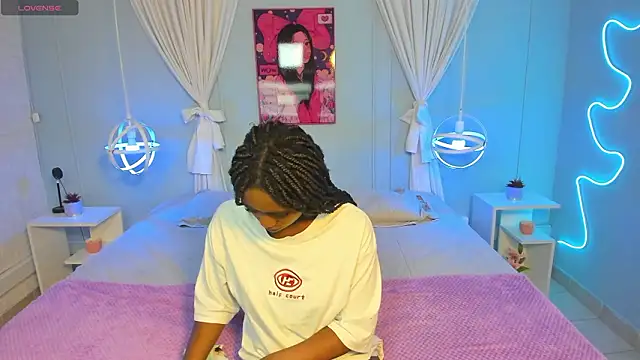 naomi campell online show from March 26, 8:14 pm