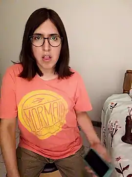 Snapshot of Eide-26 chatting on February 10, 2:37 am Eide-26 online show from February 10, 2:37 am