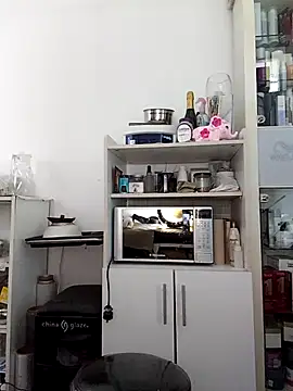 Snapshot of Eide-26 chatting on February 12, 4:57 pm Eide-26 online show from February 12, 4:57 pm