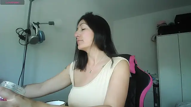 Yulian Milf online show from May 31, 2:46 pm