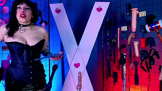 Snapshot of Alice_and_rose_bdsm_ chatting on February 18, 3:13 am Alice and rose bdsm online show from February 18, 3:13 am