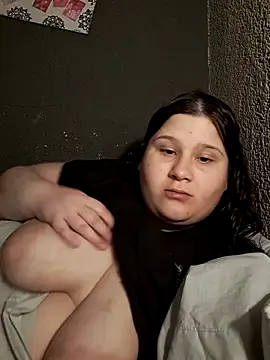 Snapshot of TUWACHA7777 chatting on March 3, 3:56 am TUWACHA7777 online show from March 3, 3:56 am