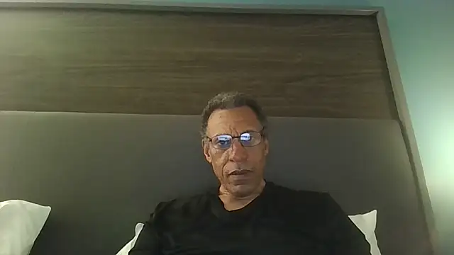 swimmer2496 online show from May 16, 6:54 am