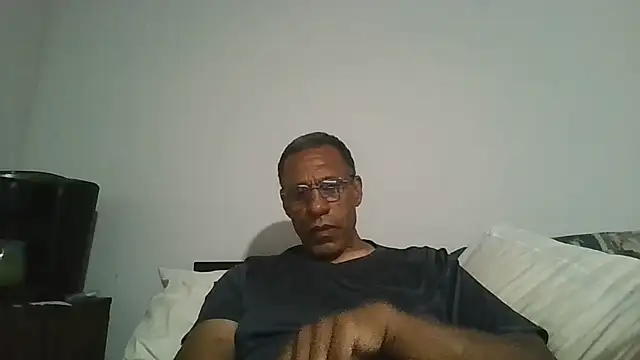 swimmer2496 online show from June 19, 5:01 am