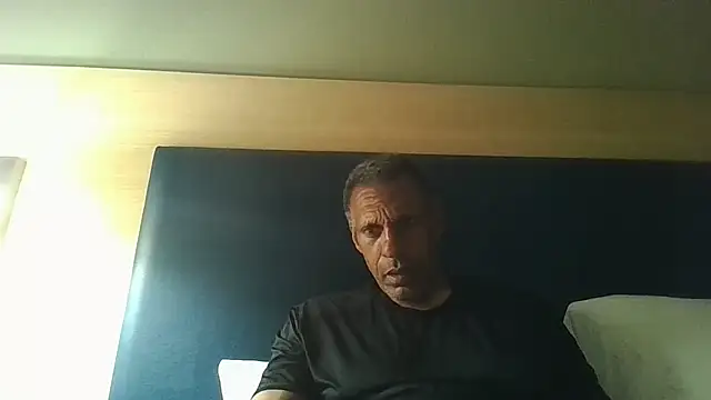 swimmer2496 online show from June 26, 7:13 am