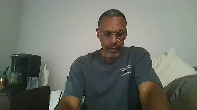 swimmer2496 online show from July 10, 9:50 pm