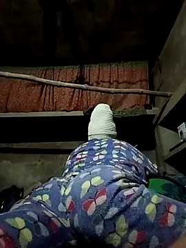 Snapshot of kajal4786 chatting on February 12, 2:39 am kajal4786 online show from February 12, 2:39 am