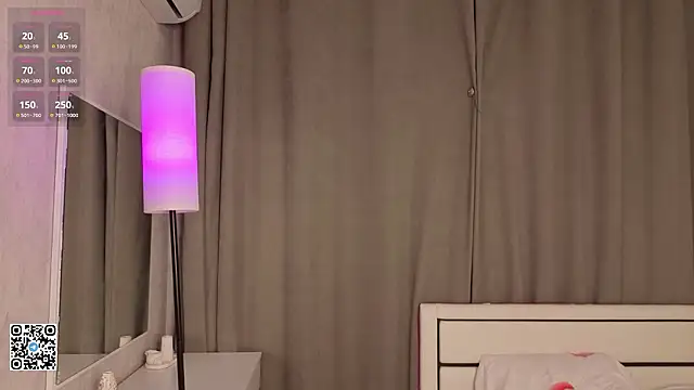 ShaeHeeter online show from February 1, 4:11 am