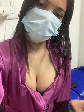 hotpooja1 online show from February 11, 10:15 pm