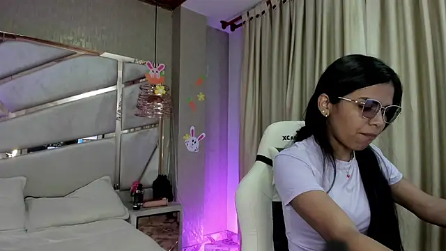 francis 20 online show from May 1, 1:26 pm