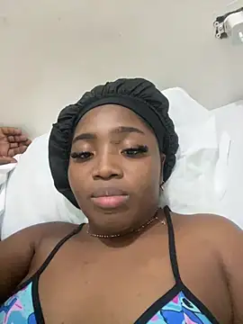 Snapshot of Dominicvincell chatting on February 27, 4:45 am Dominicvincell online show from February 27, 4:45 am