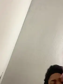 Snapshot of Dominicvincell chatting on February 28, 6:20 pm Dominicvincell online show from February 28, 6:20 pm