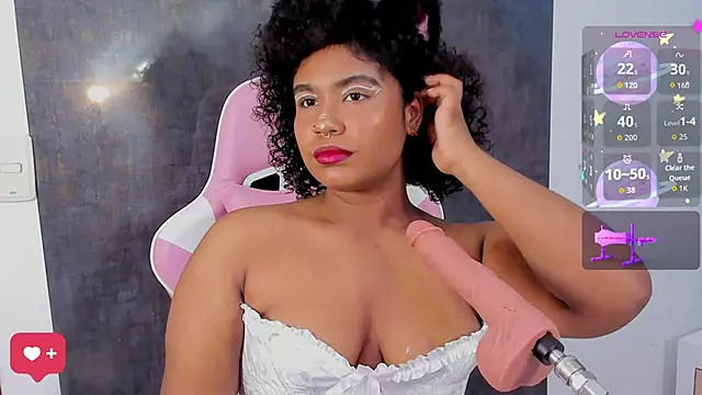 sexy curlylady online show from March 5, 9:44 pm