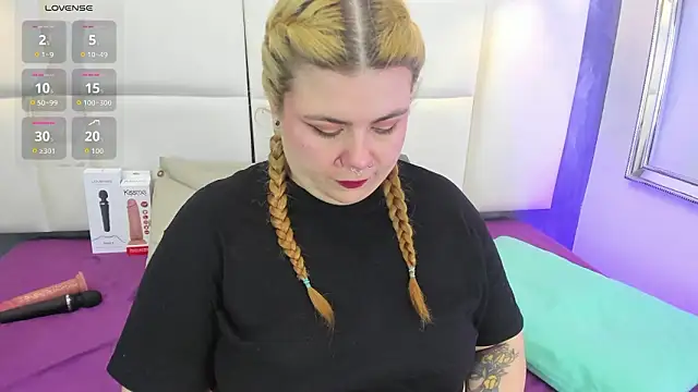 Snapshot of Martina_armos chatting on February 9, 1:37 pm Martina armos online show from February 9, 1:37 pm