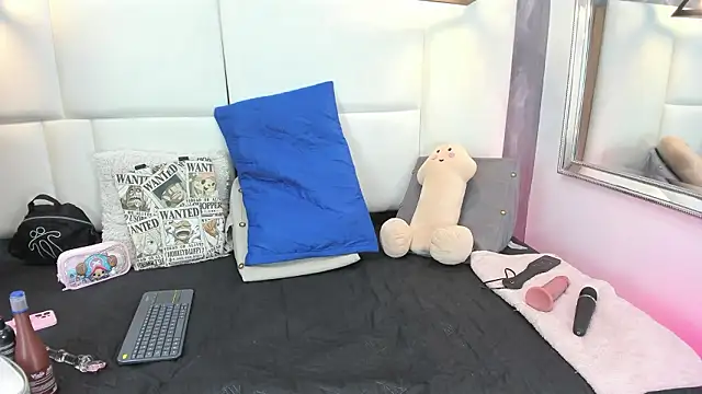 Snapshot of Martina_armos chatting on February 12, 1:50 pm Martina armos online show from February 12, 1:50 pm