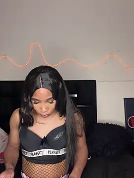 Snapshot of YourDreamReal chatting on March 3, 10:59 pm YourDreamReal online show from March 3, 10:59 pm