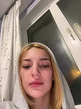 Snapshot of SashaPri chatting on February 19, 6:26 pm SashaPri online show from February 19, 6:26 pm