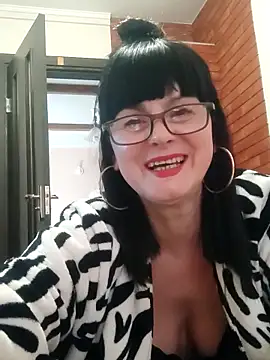 AliceSwan57 online show from April 18, 3:38 pm