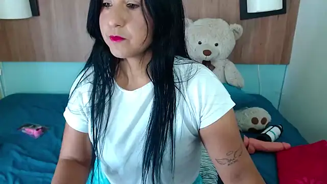 Snapshot of Miia_Rosee_ chatting on February 17, 11:44 pm Miia Rosee online show from February 17, 11:44 pm