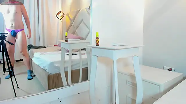 Angel Sanzz online show from February 17, 1:07 pm