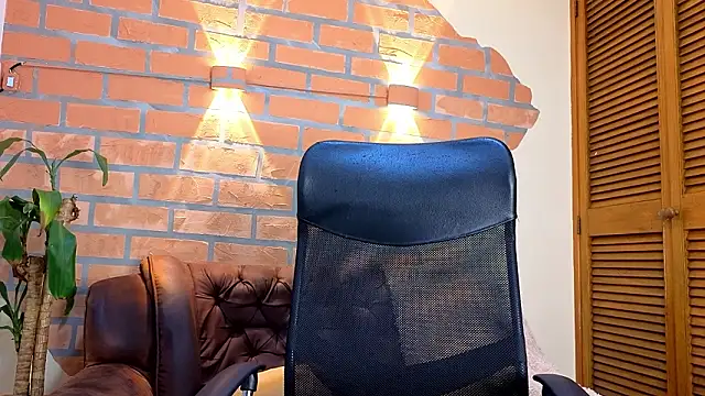 Snapshot of mister_eithan chatting on February 21, 2:12 am mister eithan online show from February 21, 2:12 am