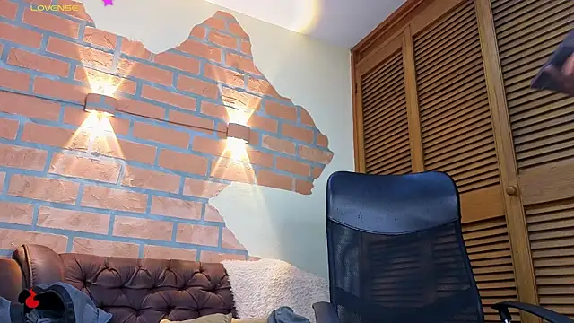 Snapshot of mister_eithan chatting on March 1, 2:13 am mister eithan online show from March 1, 2:13 am