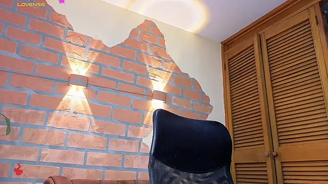 Snapshot of mister_eithan chatting on March 4, 2:06 am mister eithan online show from March 4, 2:06 am