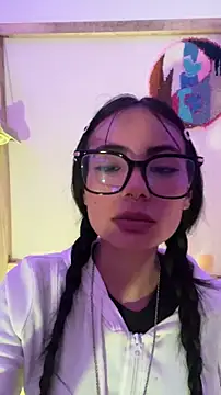 Snapshot of _Lucycherry chatting on June 5, 11:21 pm Lucycherry online show from June 5, 11:21 pm
