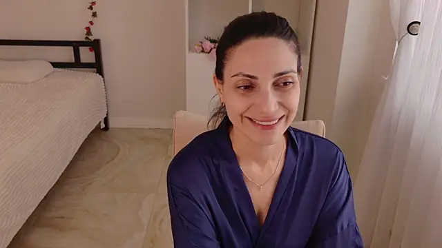 LovelyBeatrice online show from April 8, 10:48 am