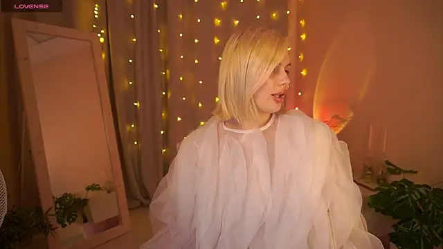 AmeliaWeells online show from January 19, 5:11 am