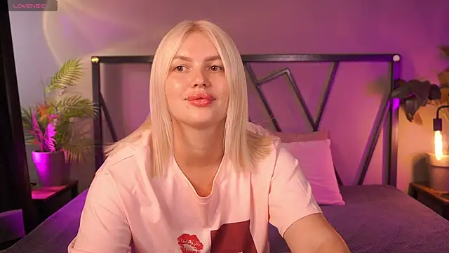 AmeliaWeells online show from July 16, 3:56 am