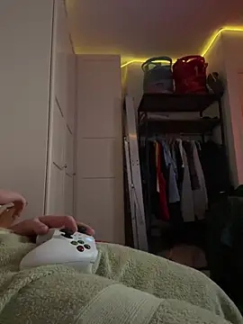 Snapshot of Lucassmart54 chatting on March 16, 12:06 am Lucassmart54 online show from March 16, 12:06 am