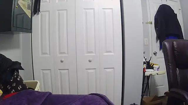 BusyB1983 online show from February 24, 6:22 am